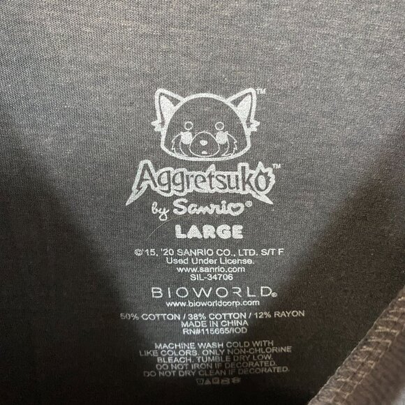 Aggretsuko Retsuko OTM Girls Underground Idol Band T-Shirt Large - Picture 4 of 4